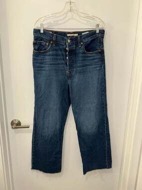 Levi's Premium Ribcage Straight Ankle Jeans 31x27